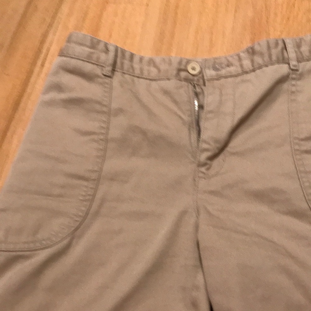 Shorts - Picture 2 of 5